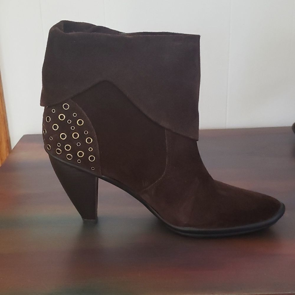 Gorgeous Libby Edelman Brown Suede Boots Sz 9M - Picture 7 of 13